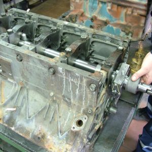 Ремонт блока цилиндров двигателя КамАЗ-740